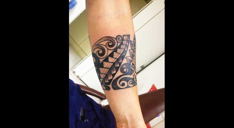 tatueje en brazo